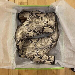 Sam Edelman Hilty Snake Leather Booties 5.5 NEW